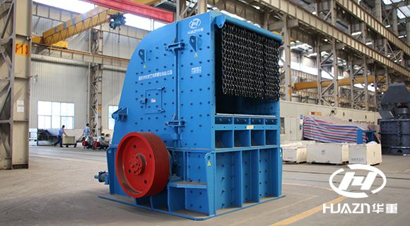 反擊式破碎機(jī)圖片